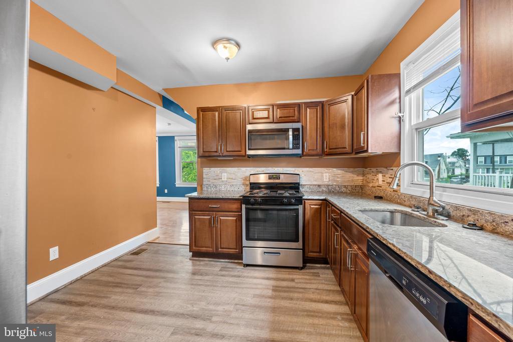 4307 Forest Park