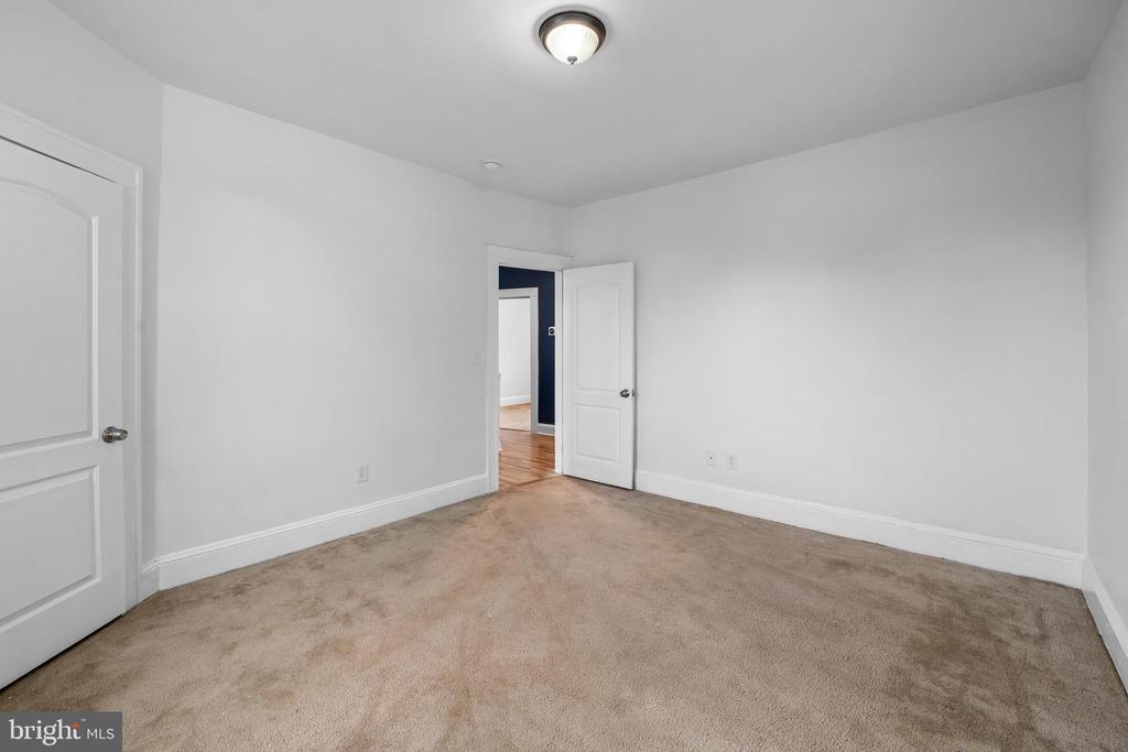 4307 Forest Park