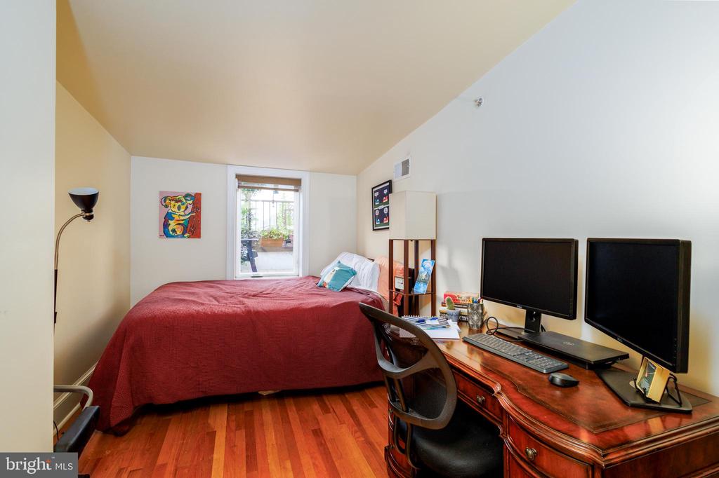 1208 Saint Paul St