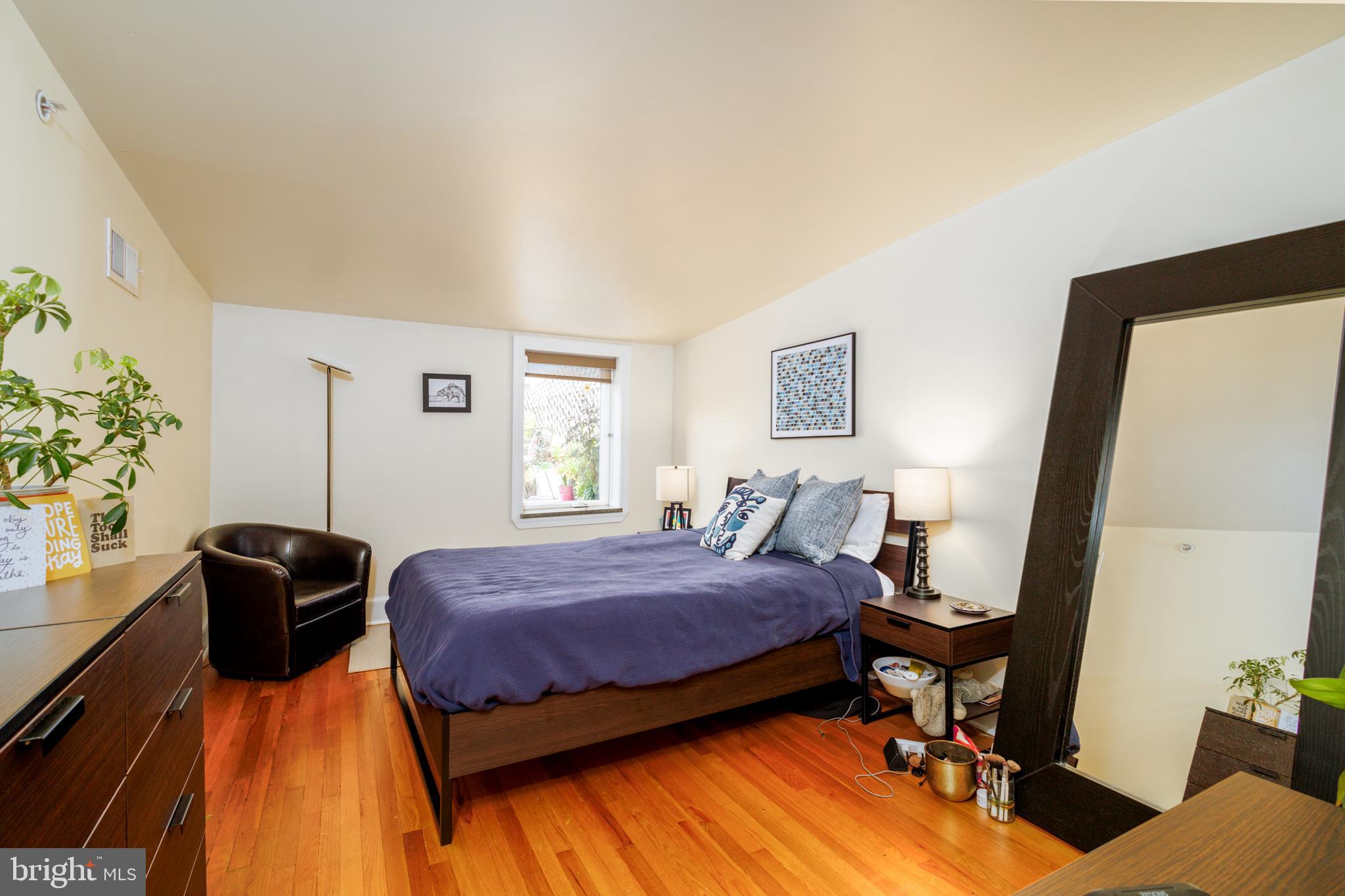 1208 Saint Paul St