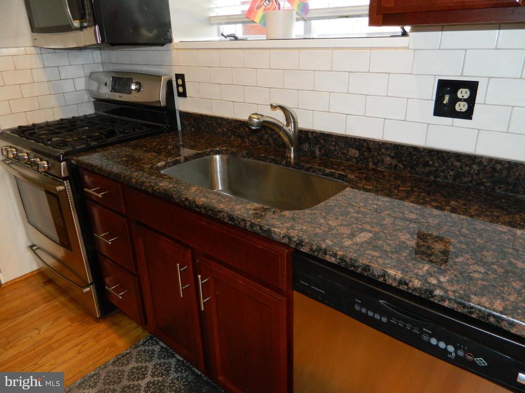 126 W HENRIETTA ST #1