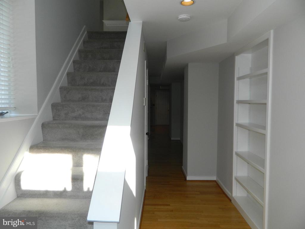 126 W HENRIETTA ST #1