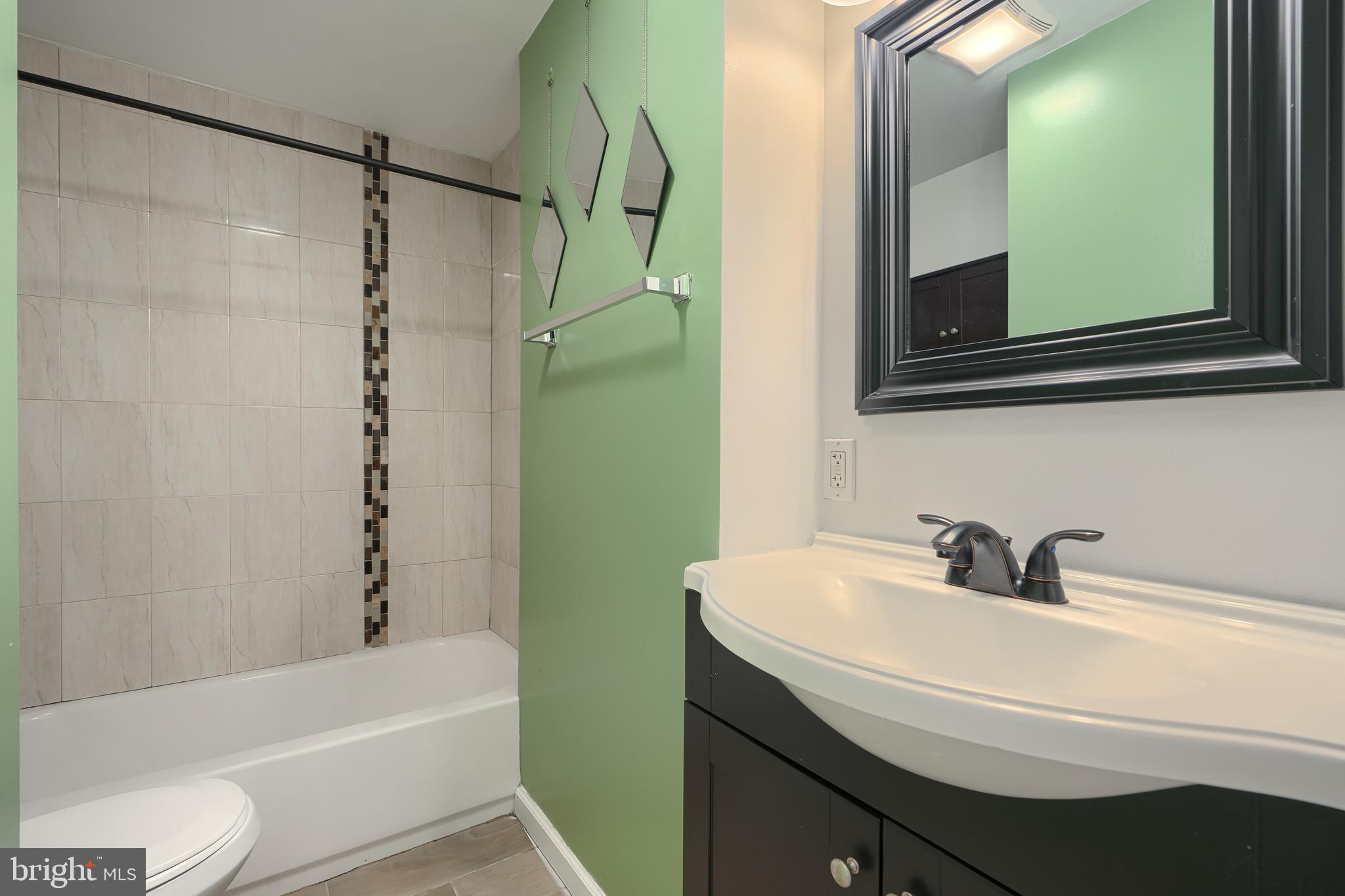 930 WASHINGTON BOULEVARD