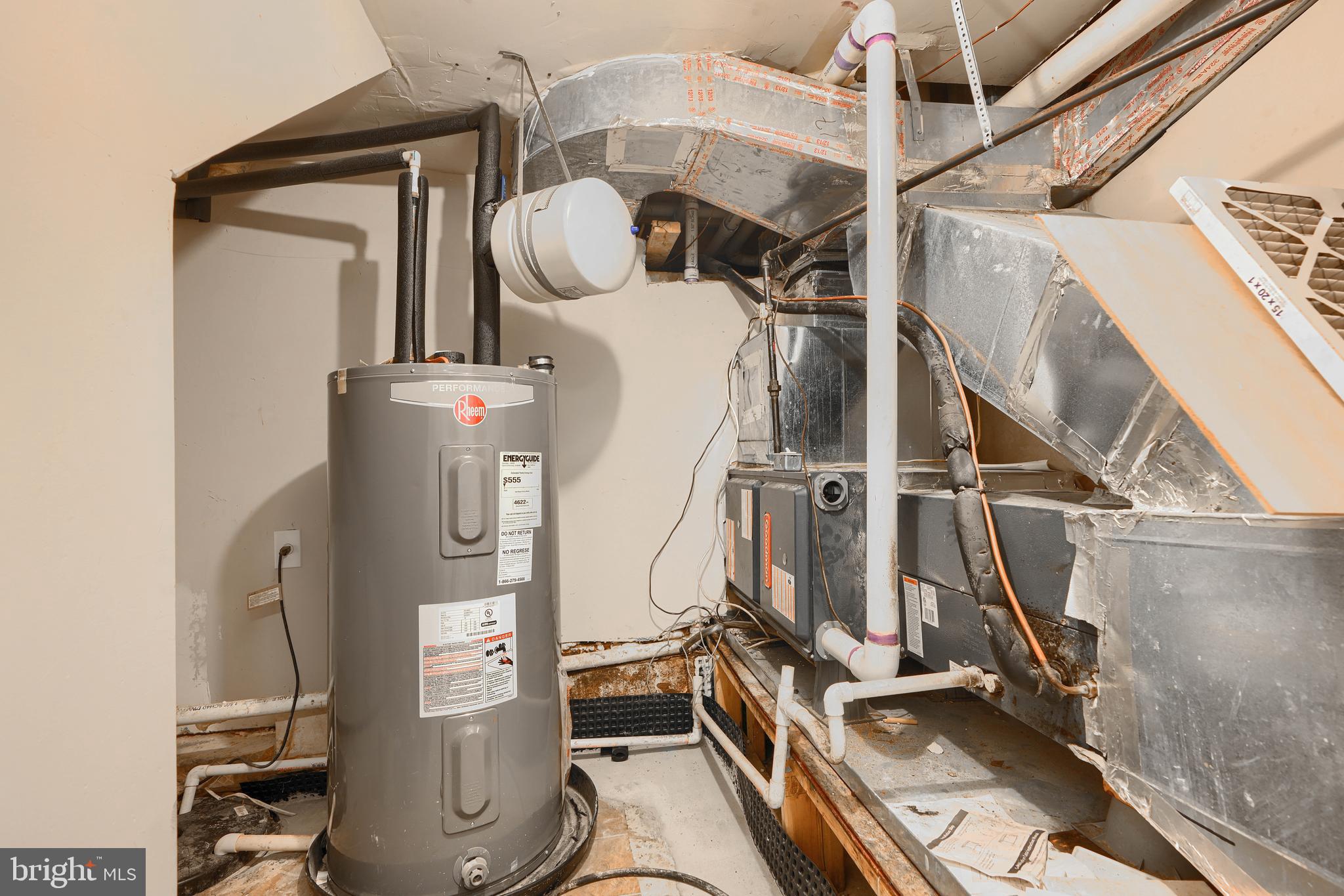 930 WASHINGTON BOULEVARD