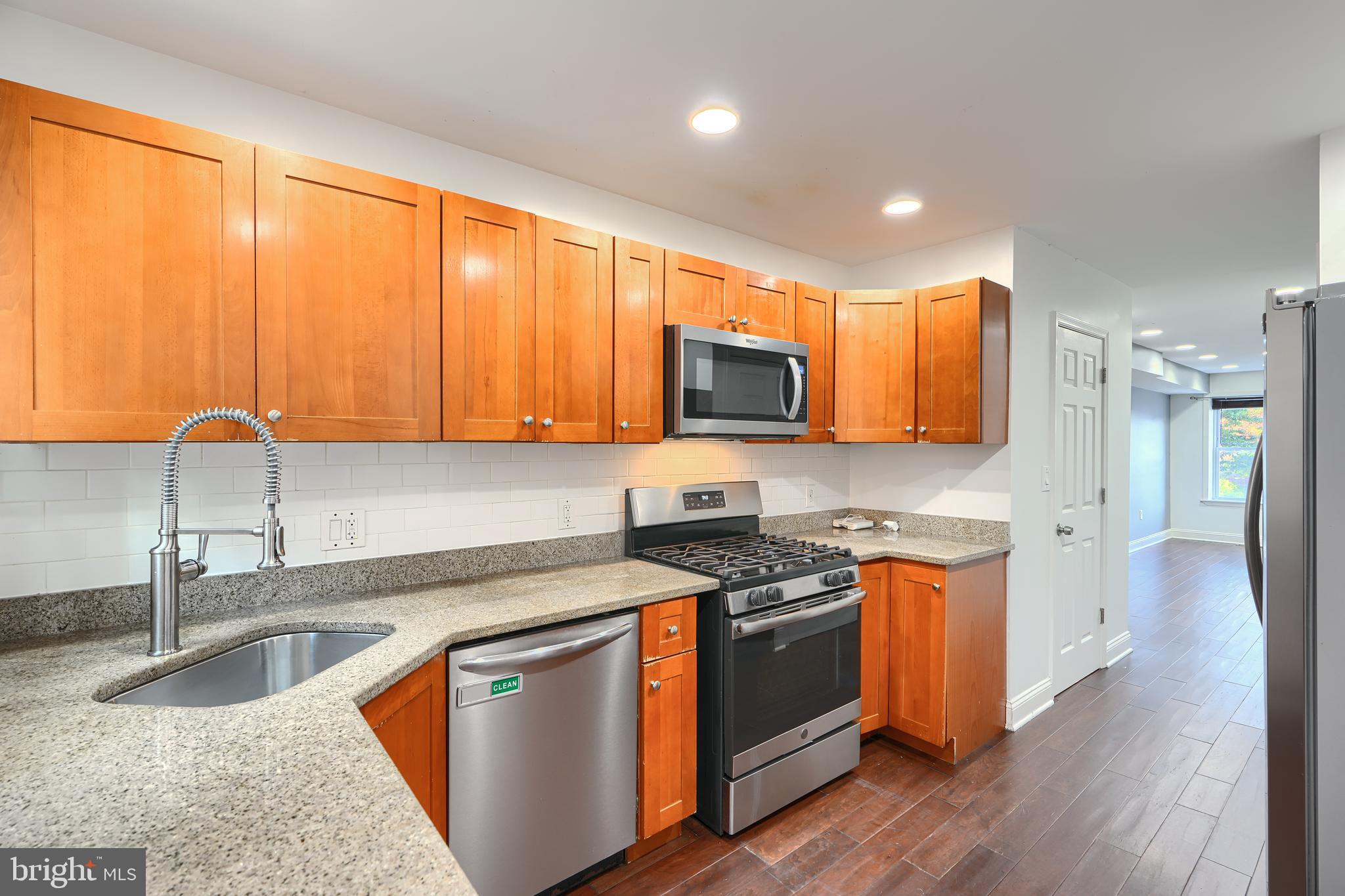 930 WASHINGTON BOULEVARD