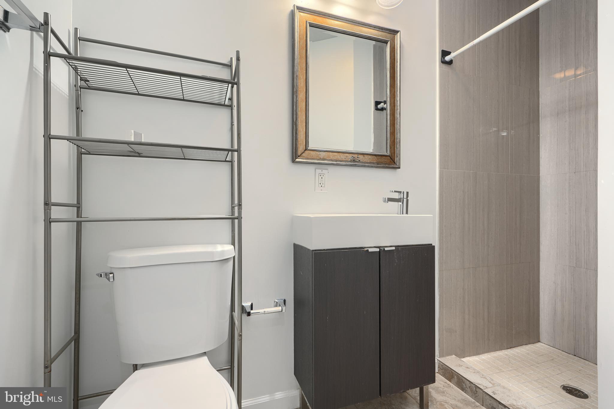 930 WASHINGTON BOULEVARD