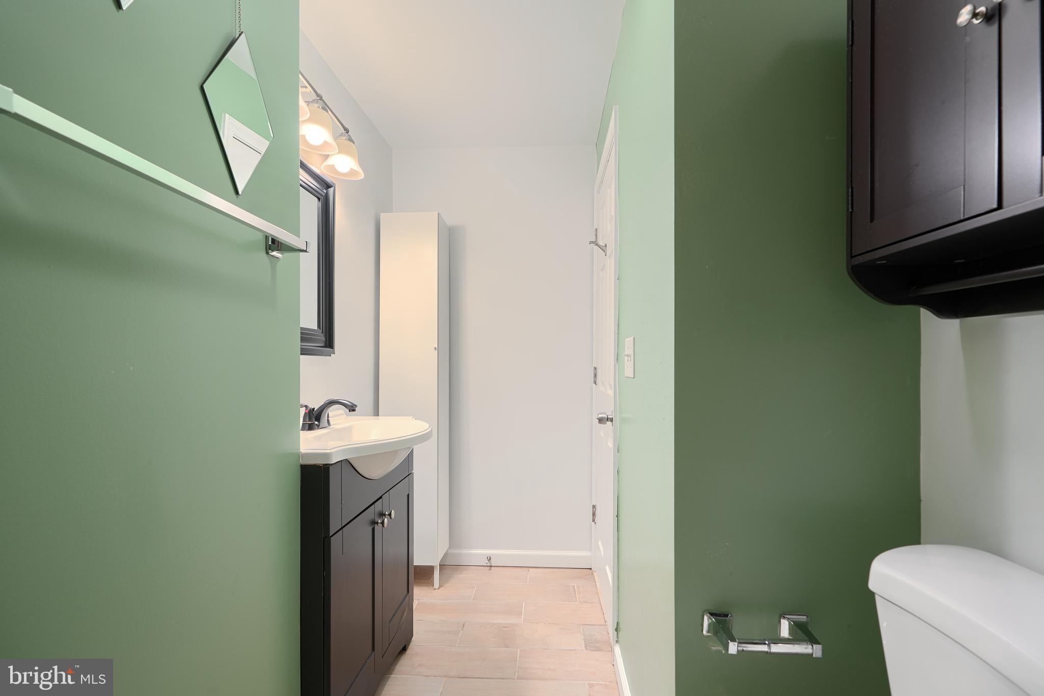 930 WASHINGTON BOULEVARD