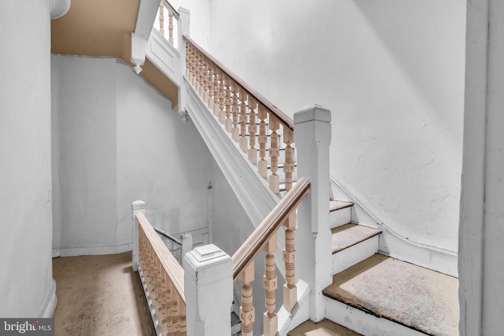 1802 MADISON AVENUE