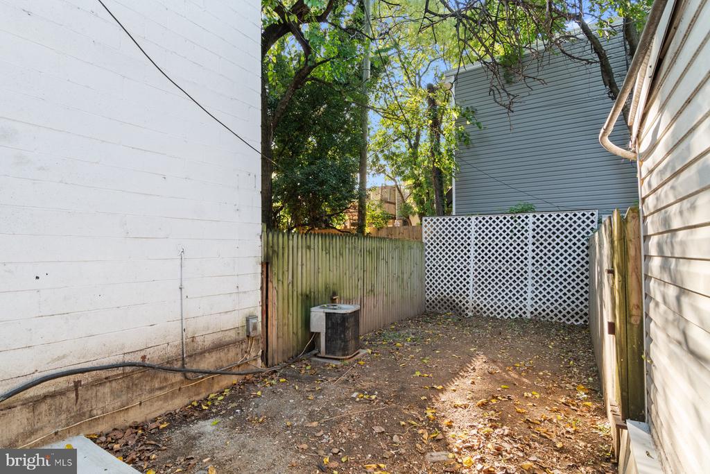1004 S PACA STREET