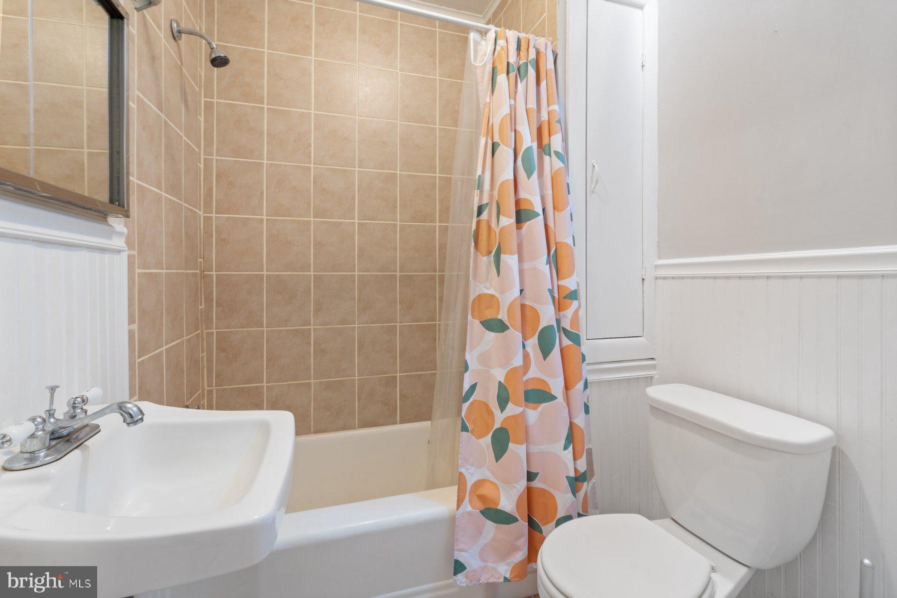 642 S LAKEWOOD AVENUE