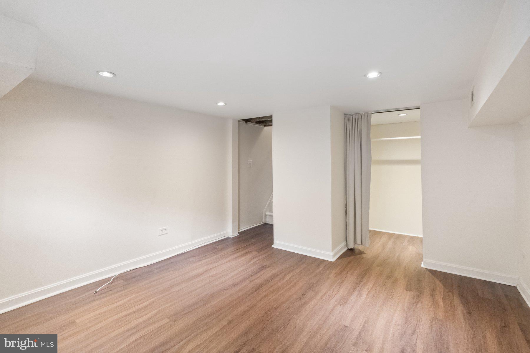 642 S LAKEWOOD AVENUE