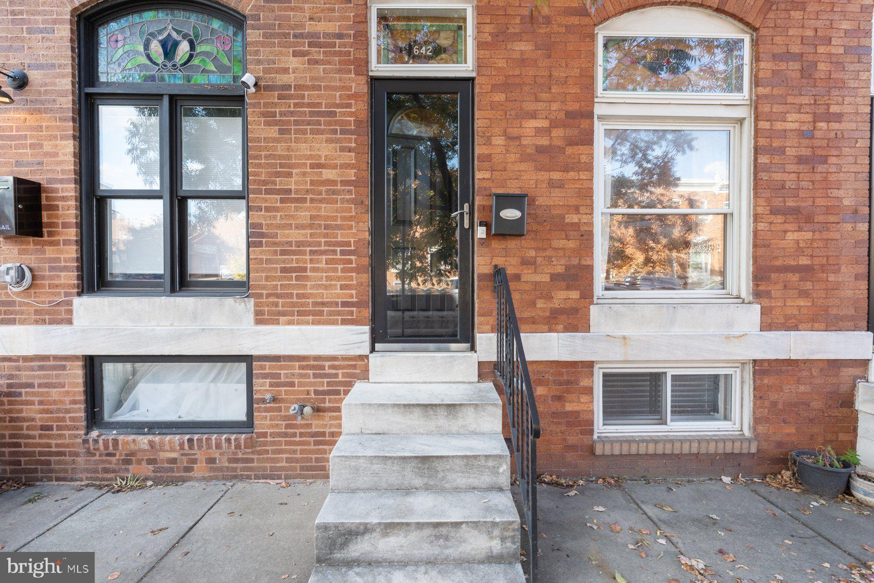 642 S LAKEWOOD AVENUE