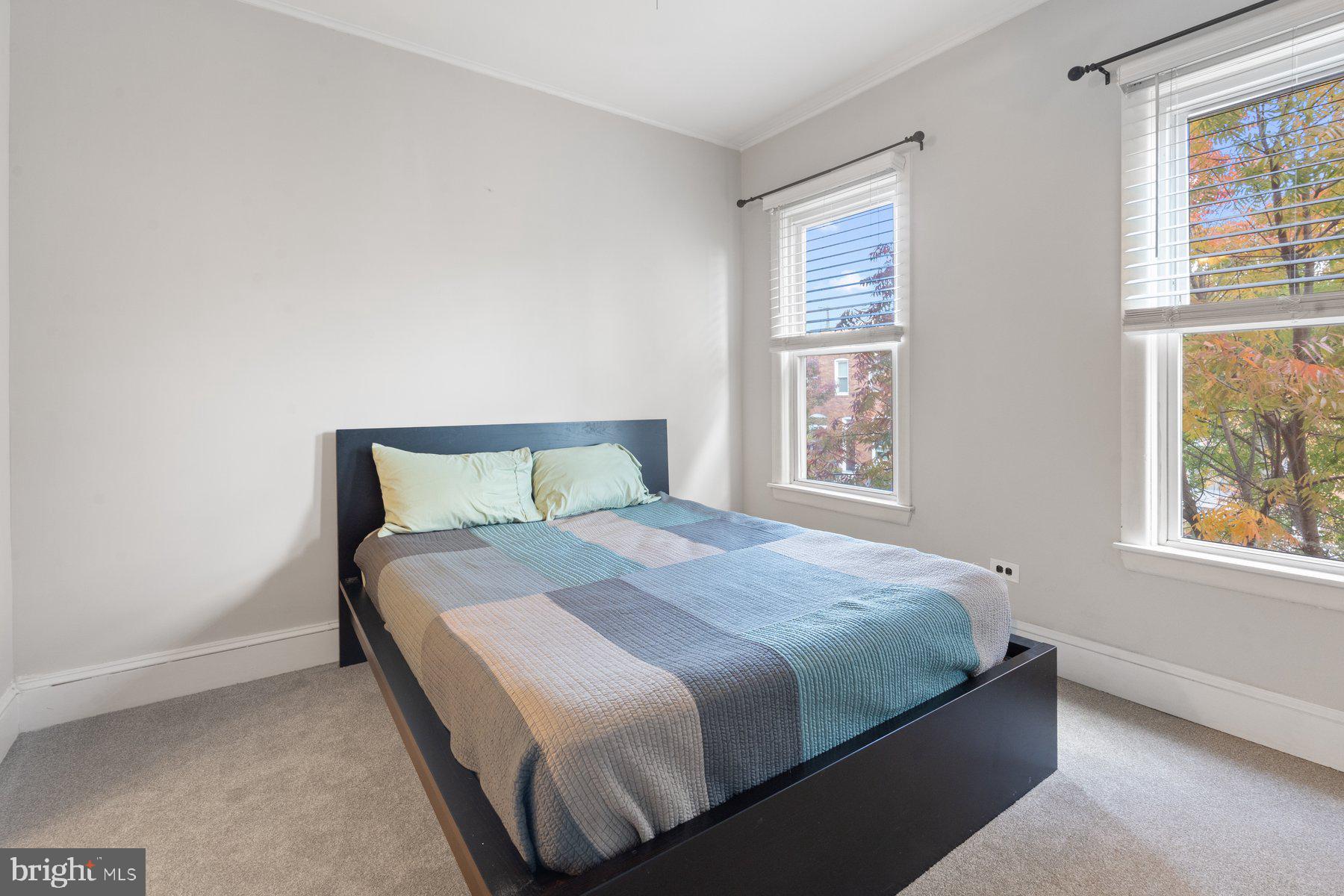 642 S LAKEWOOD AVENUE