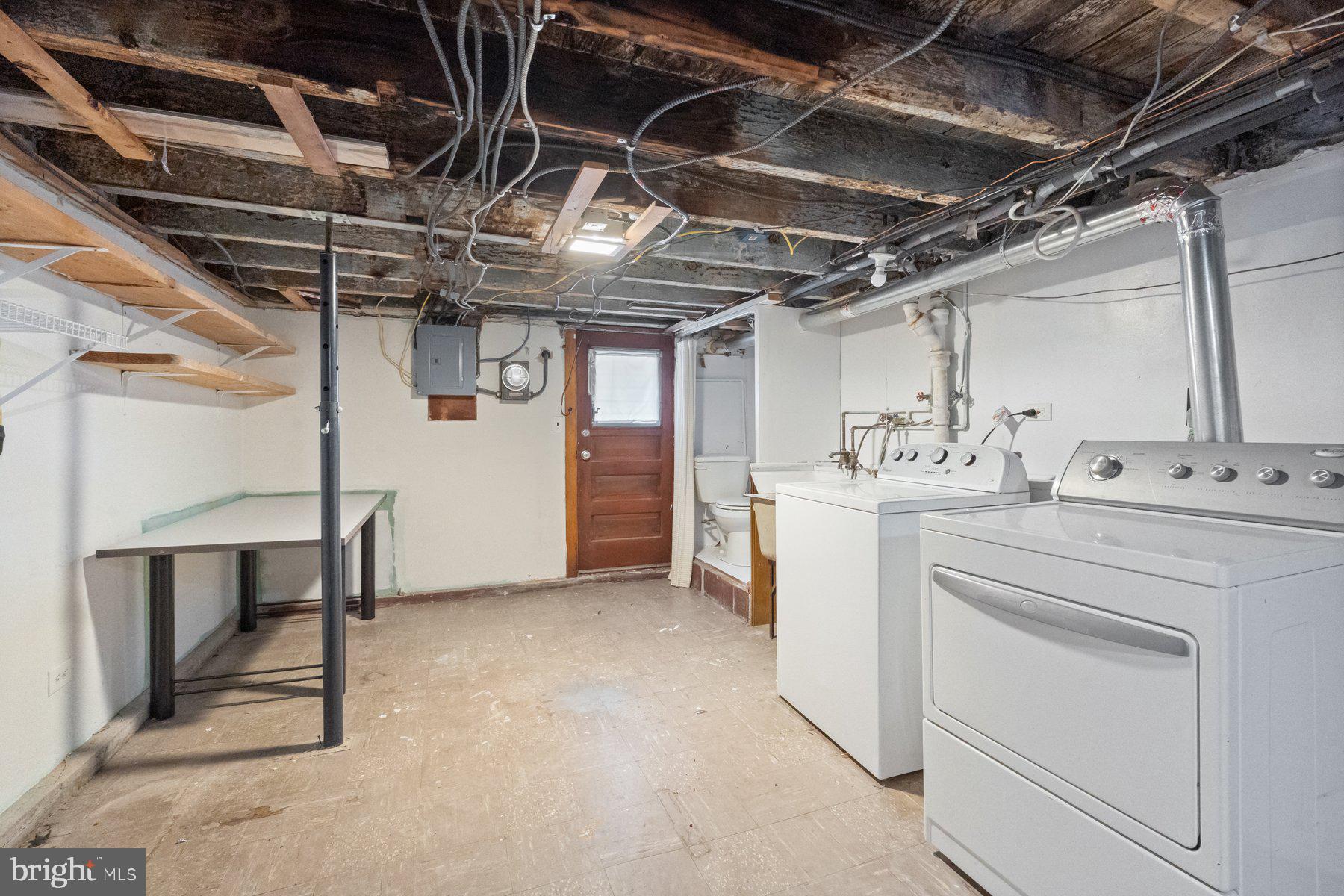 642 S LAKEWOOD AVENUE