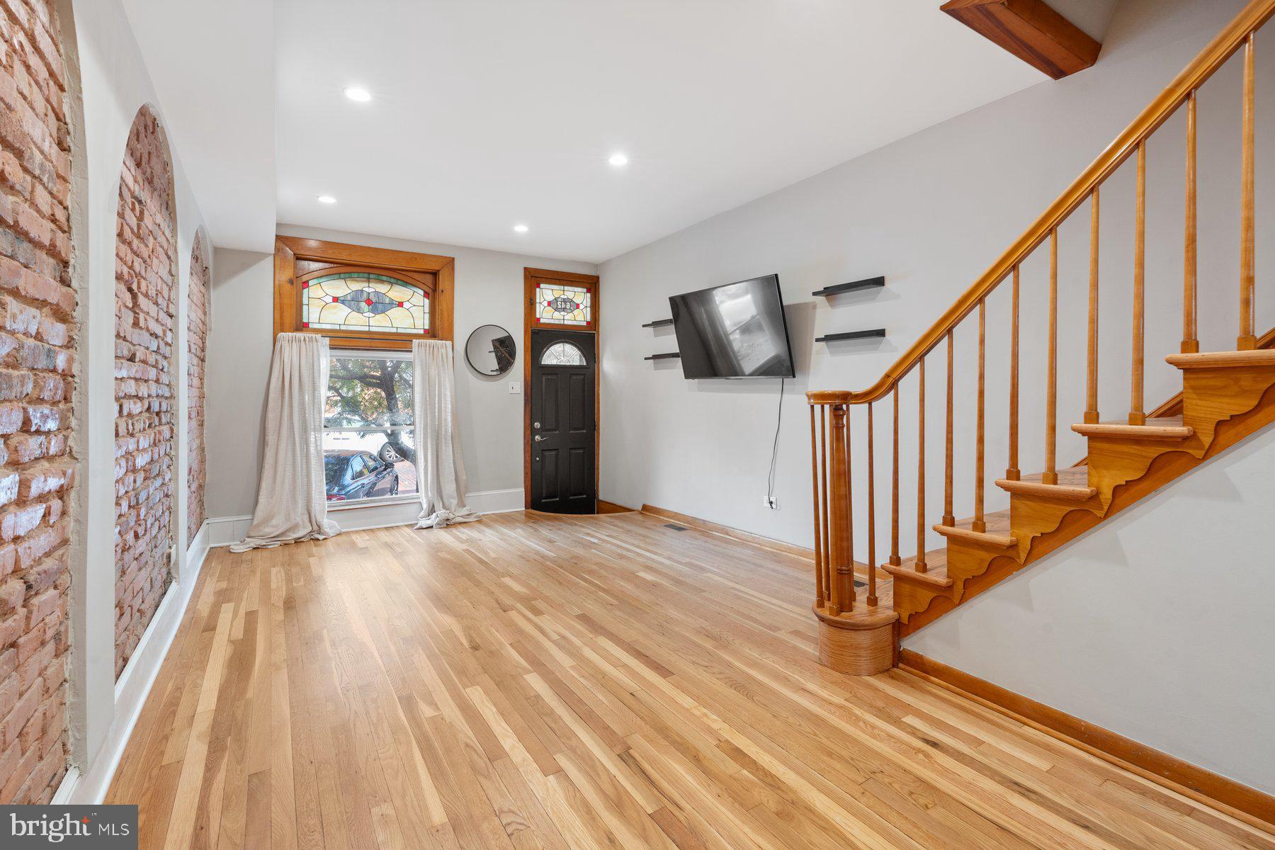 642 S LAKEWOOD AVENUE