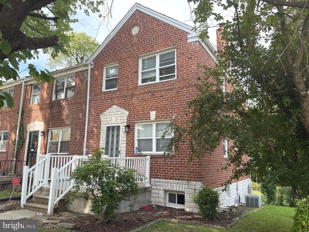 1201 COOKS LANE