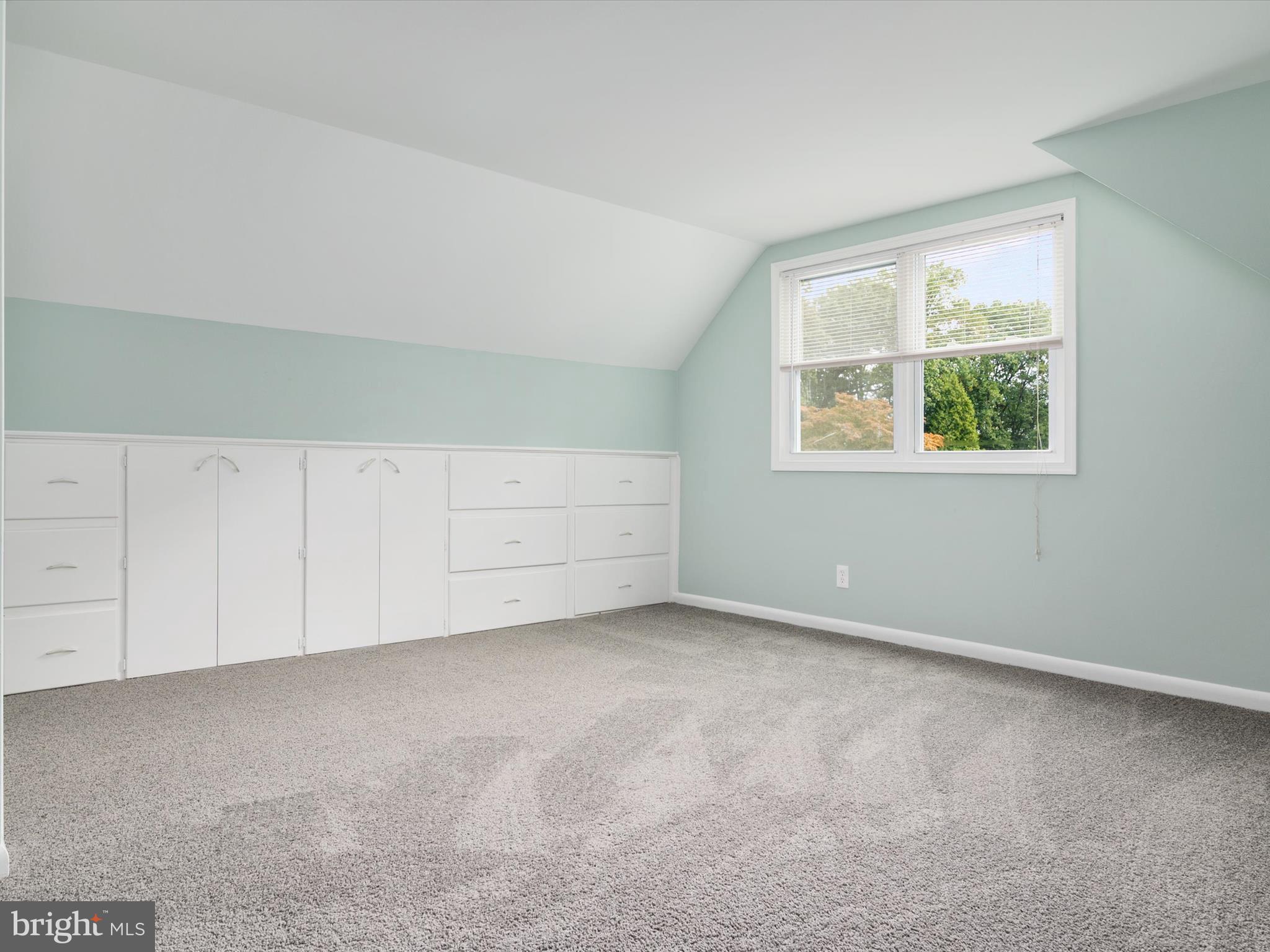 233 Chartley DRIVE
