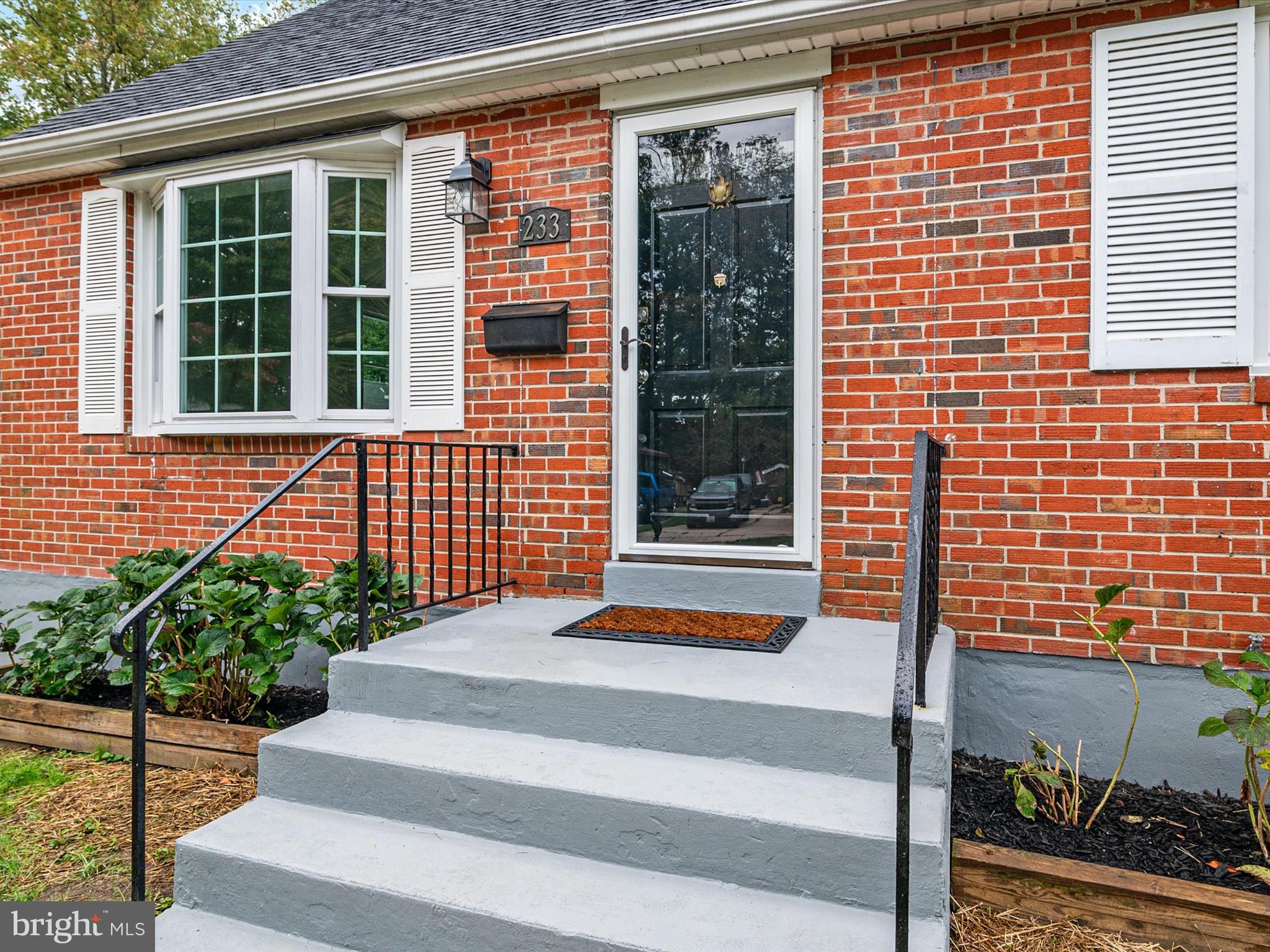233 Chartley DRIVE