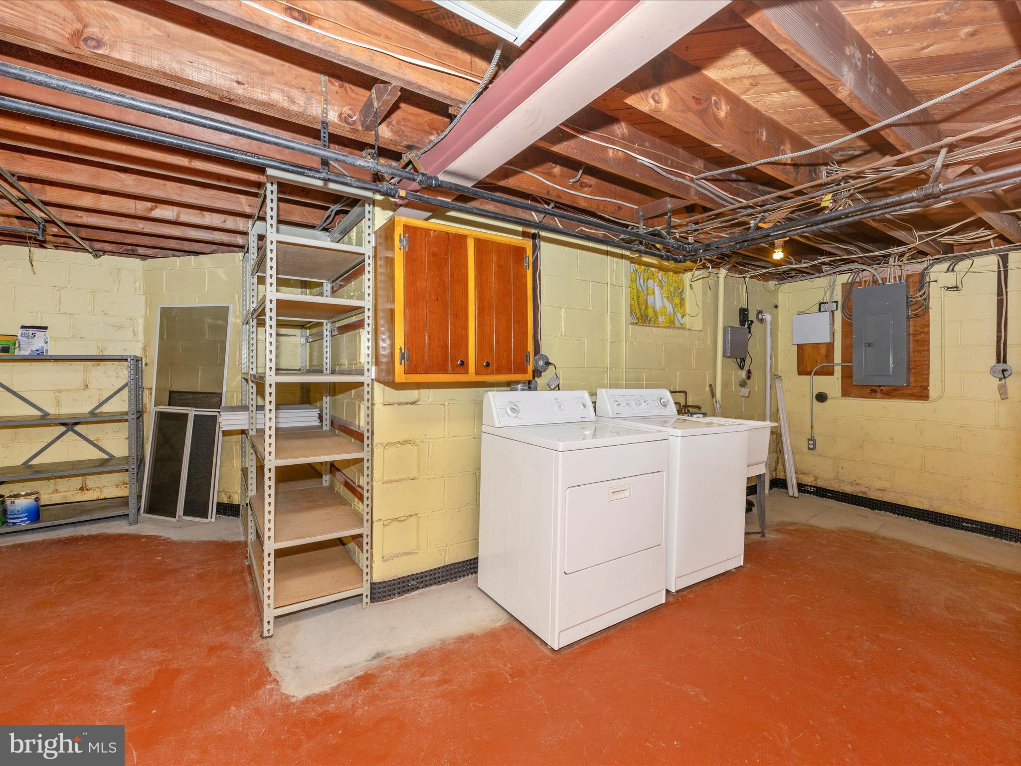3715 Lochearn