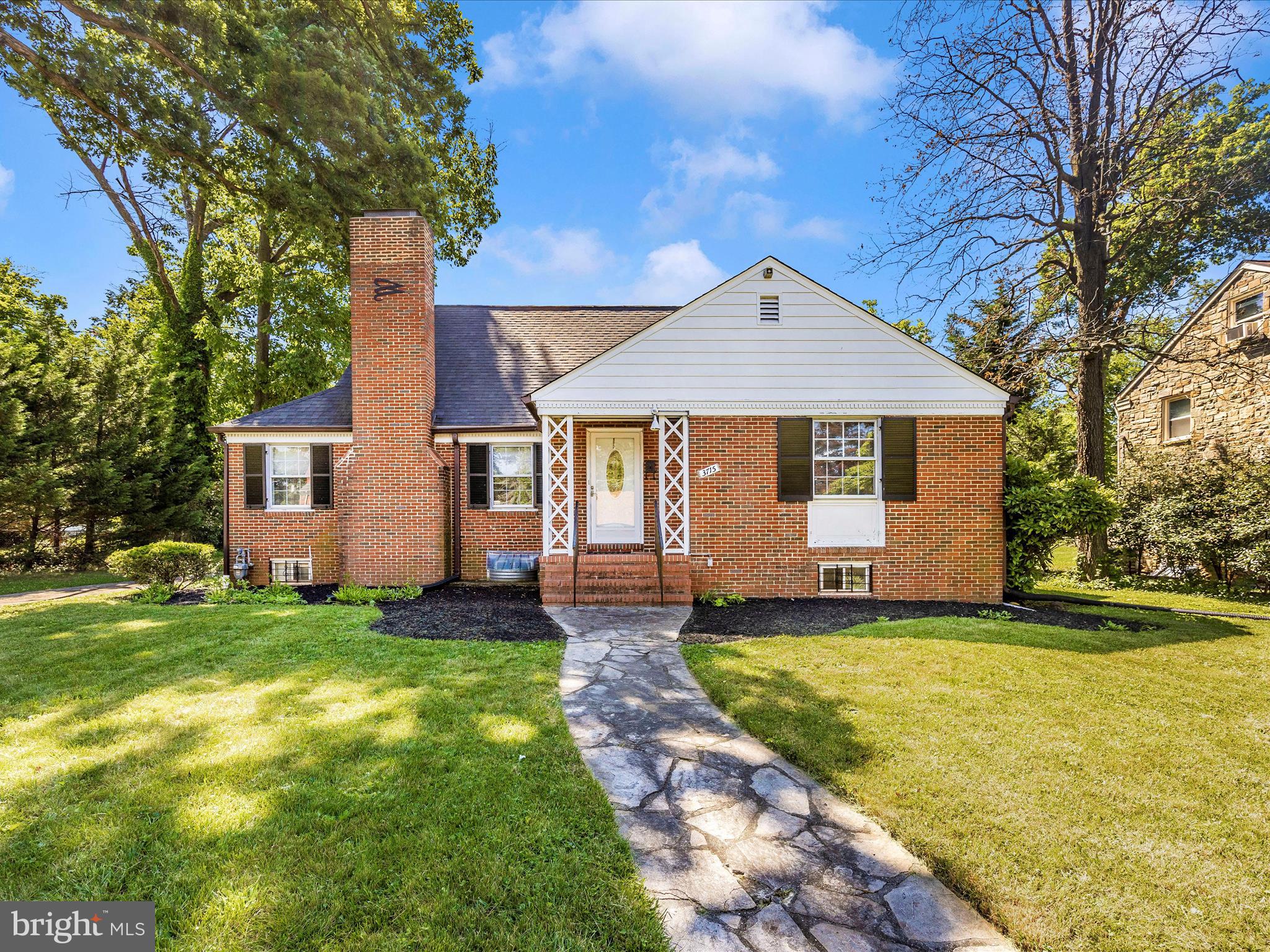 3715 Lochearn