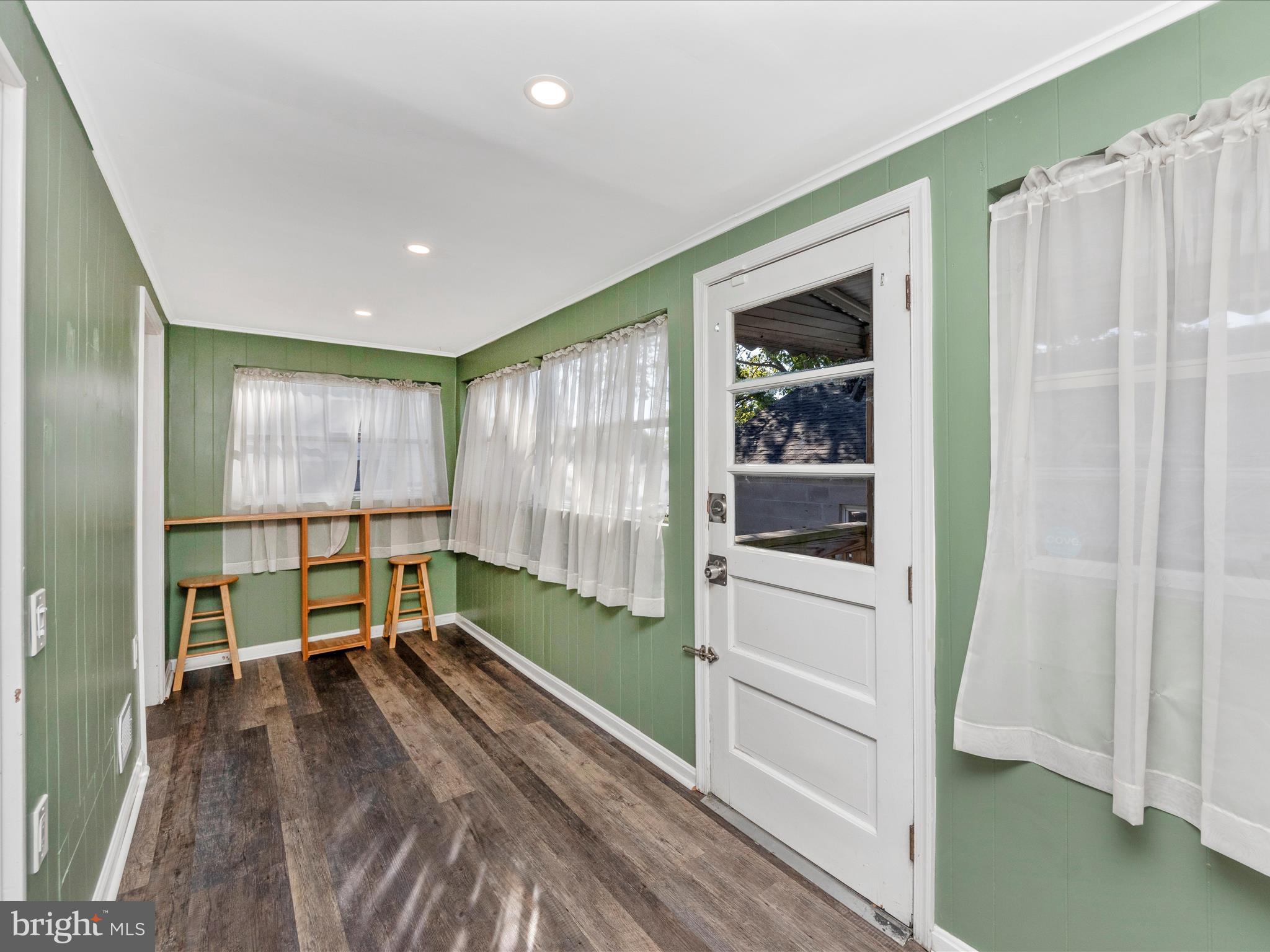 32 Walkern Rd