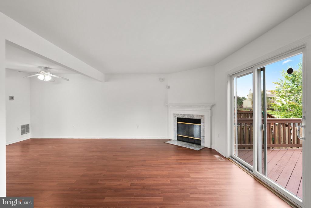 2142 Cedar Barn Way
