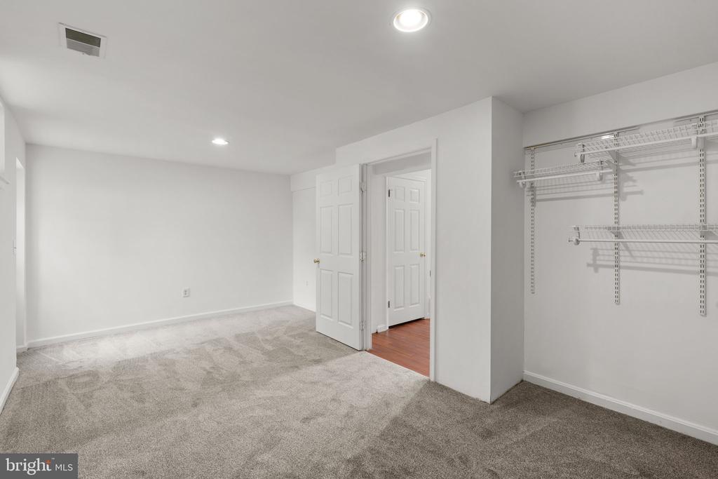 2142 Cedar Barn Way