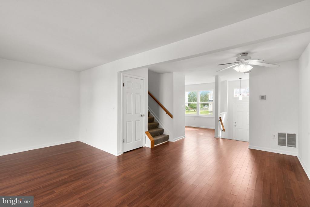 2142 Cedar Barn Way