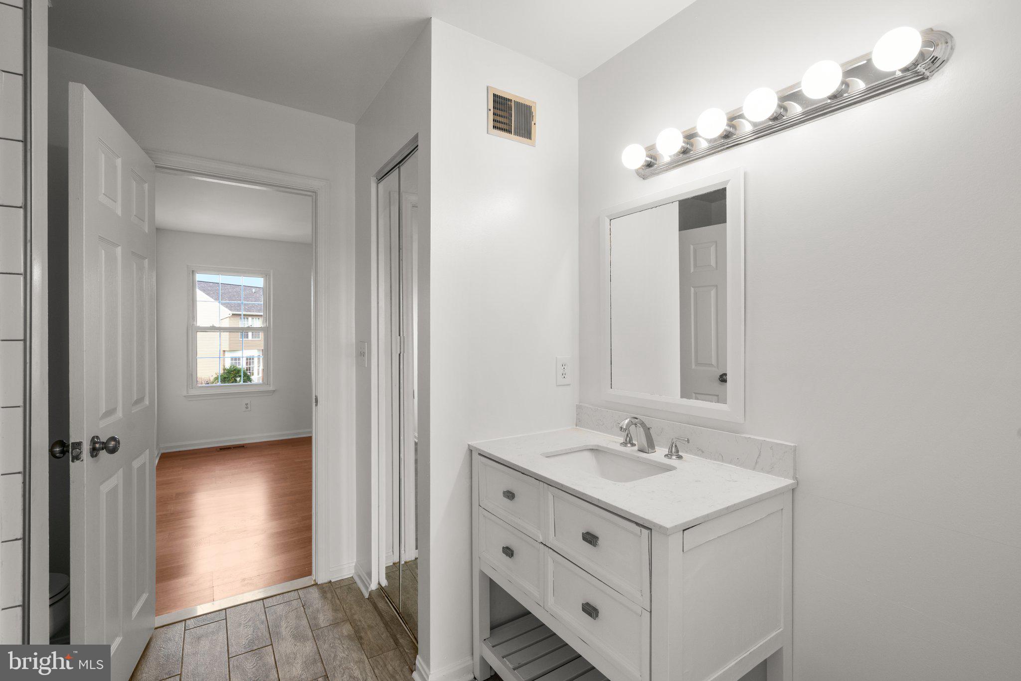2142 Cedar Barn Way