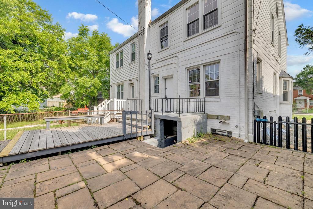204 BURKE AVENUE