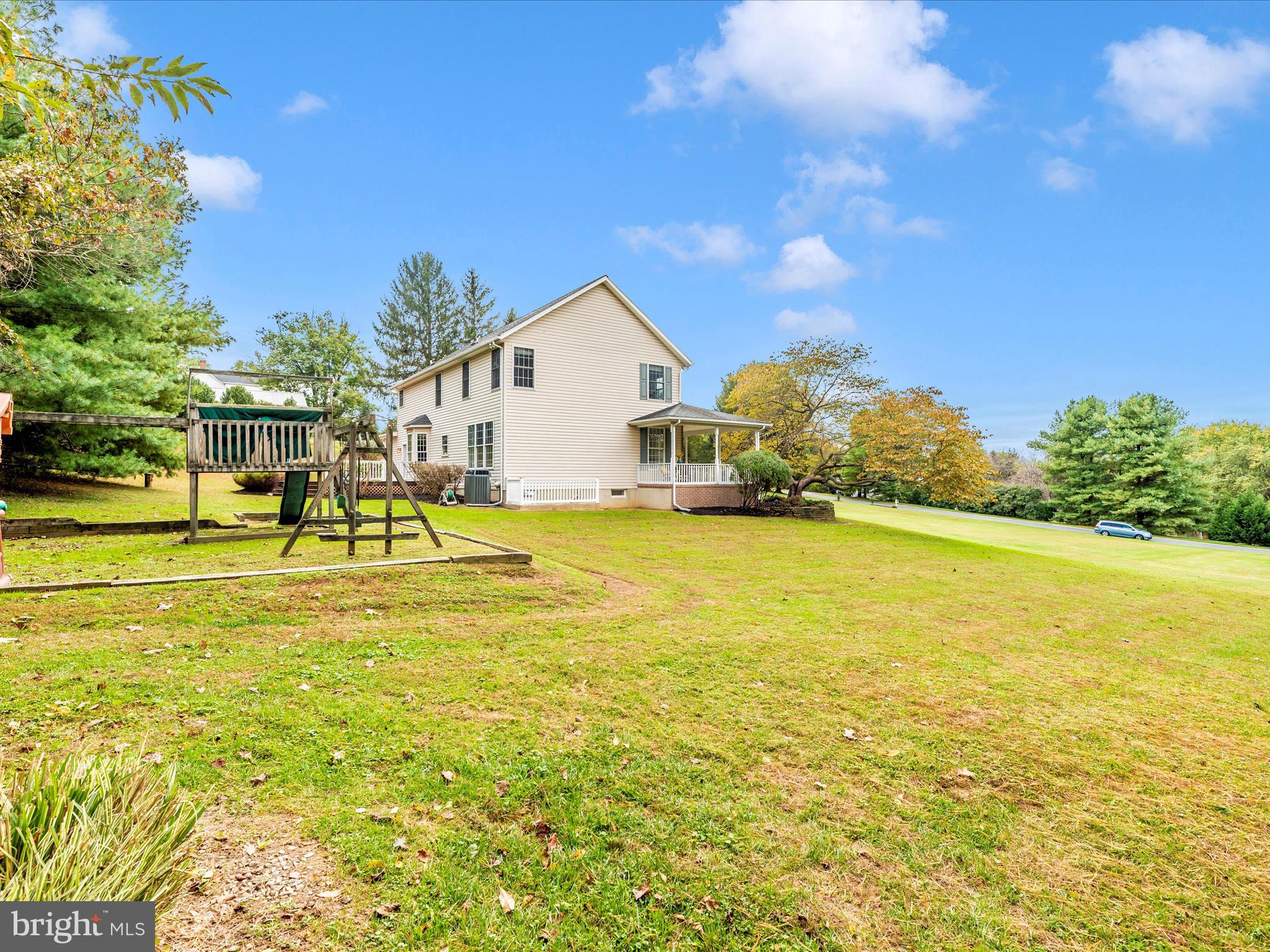 16905 DAISY DELL COURT