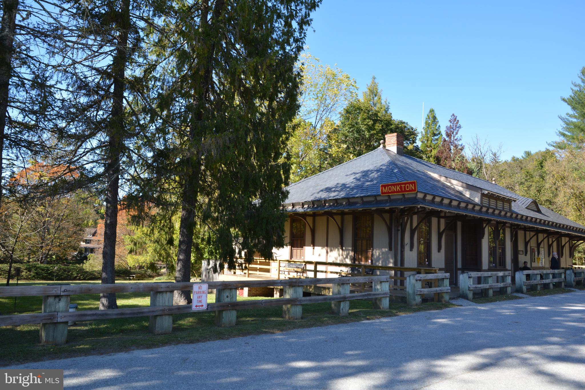 16905 DAISY DELL COURT