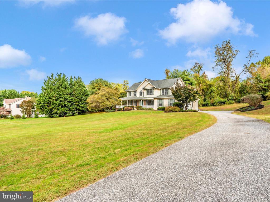 16905 DAISY DELL COURT