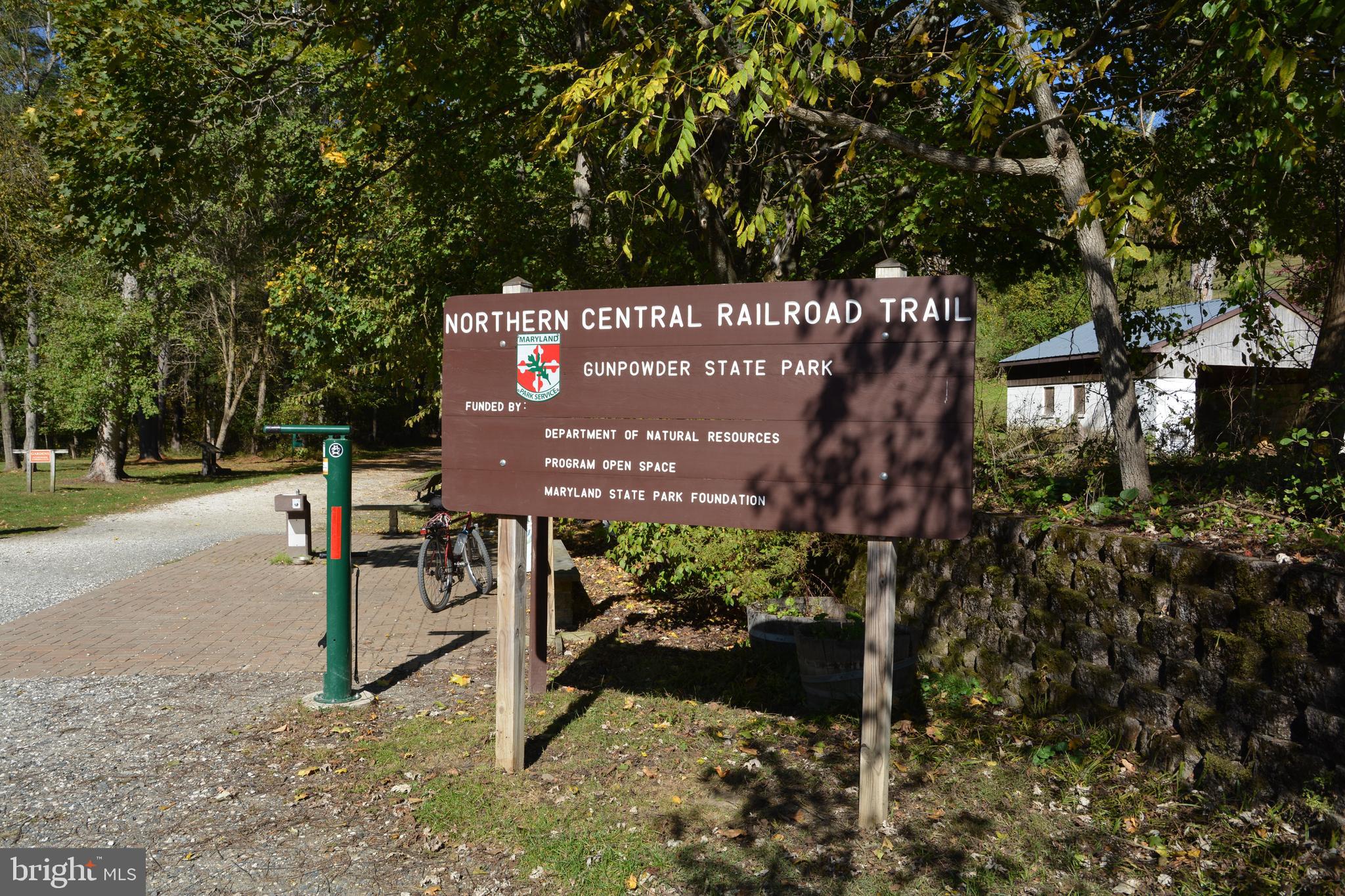 16905 DAISY DELL COURT