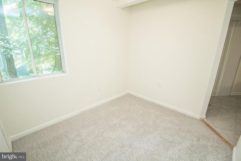 11513 RUNNING FOX CIRCLE