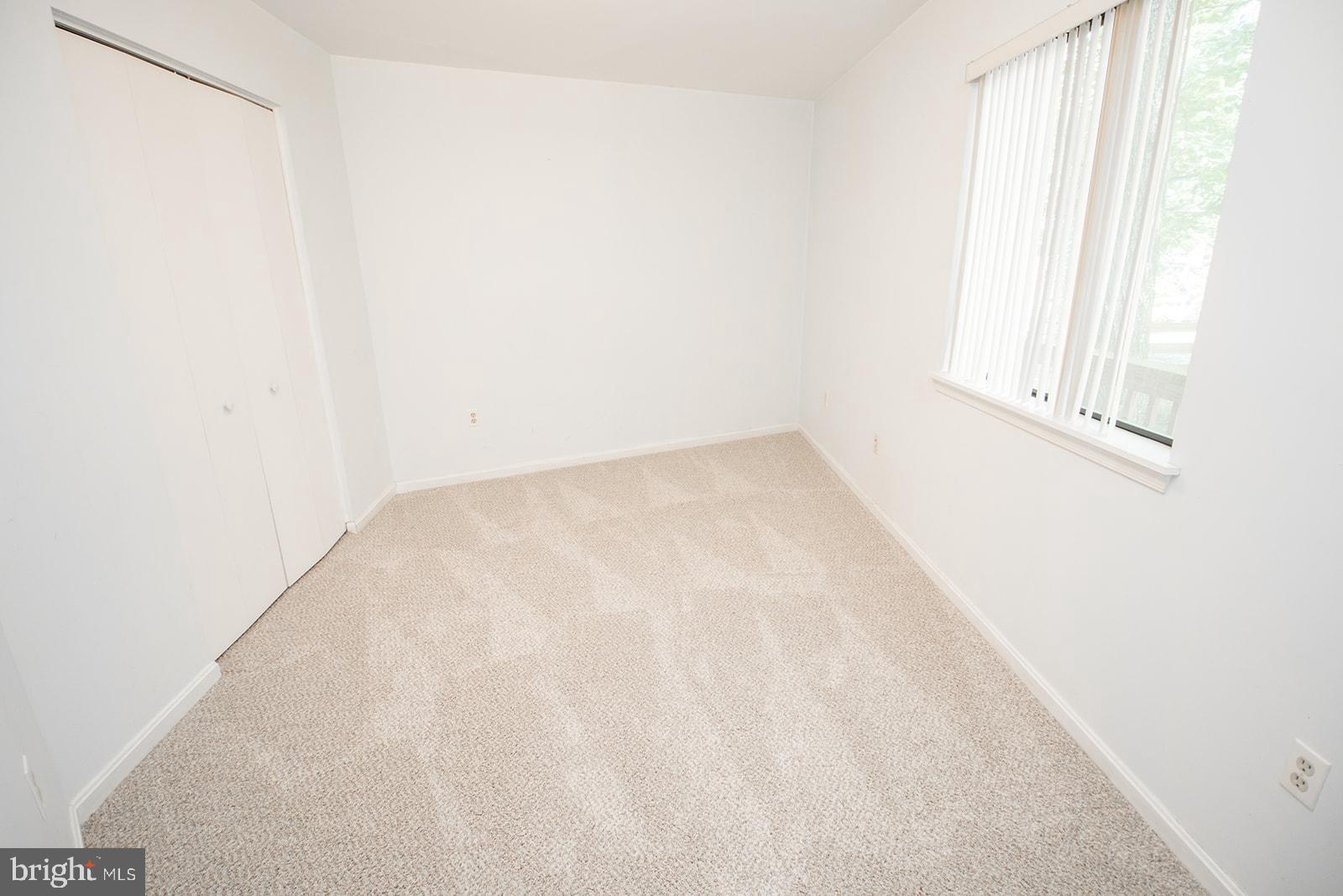 11513 RUNNING FOX CIRCLE