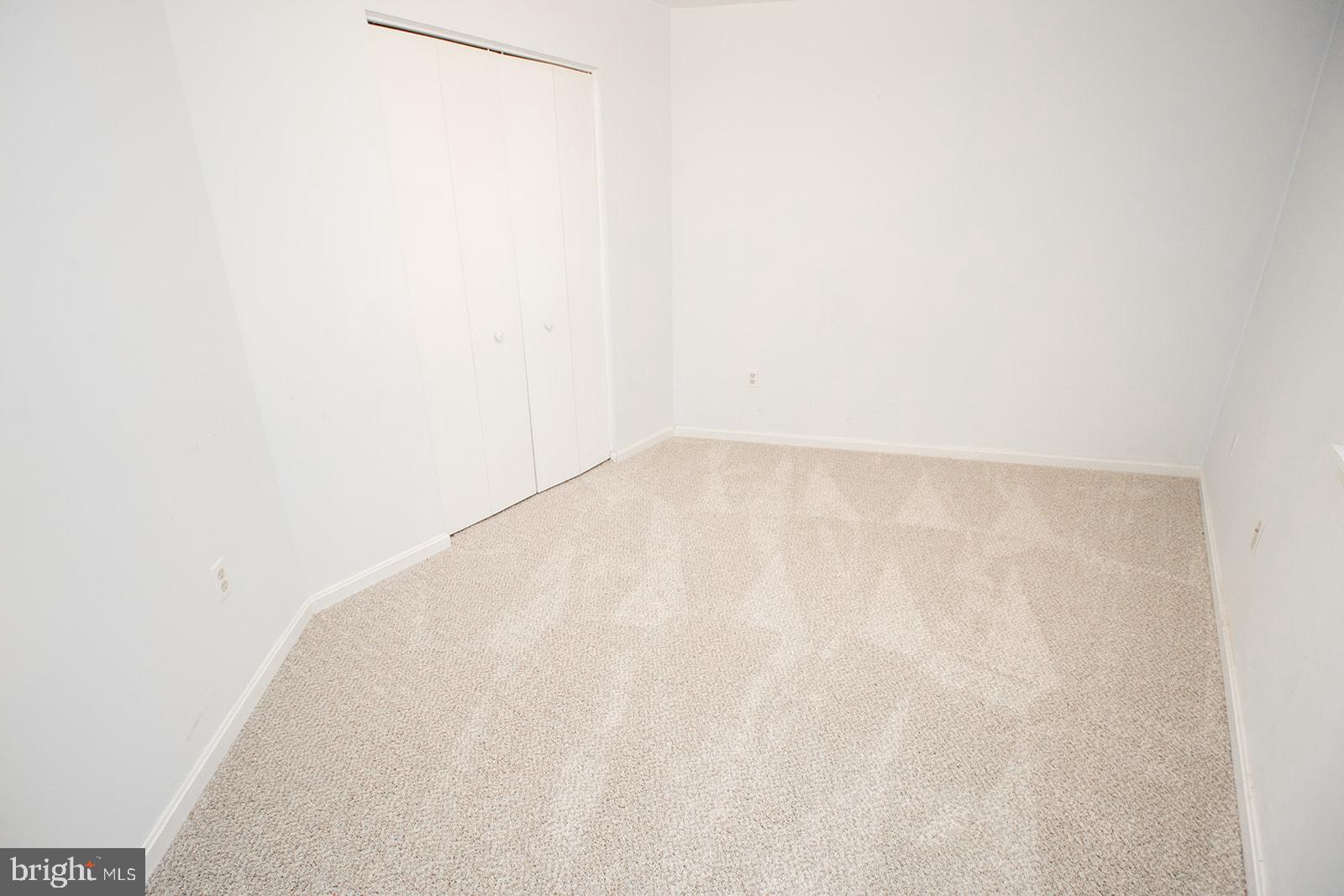 11513 RUNNING FOX CIRCLE