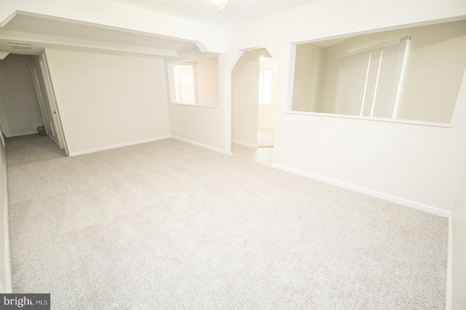 11513 RUNNING FOX CIRCLE
