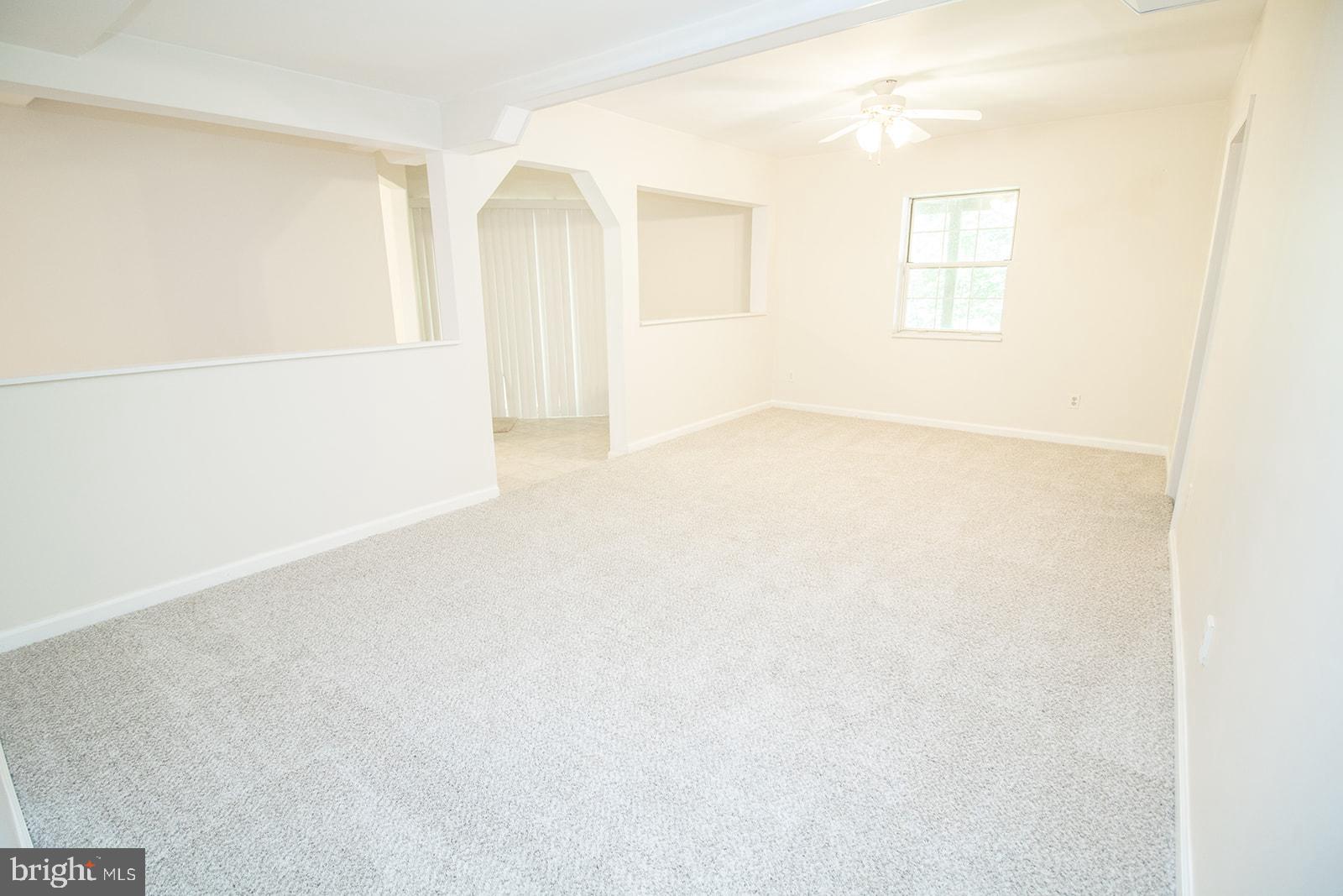 11513 RUNNING FOX CIRCLE