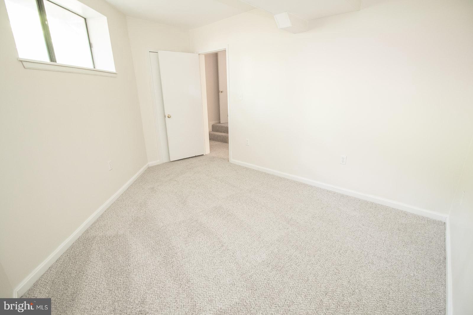 11513 RUNNING FOX CIRCLE