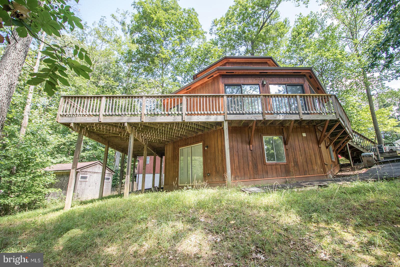 11513 RUNNING FOX CIRCLE