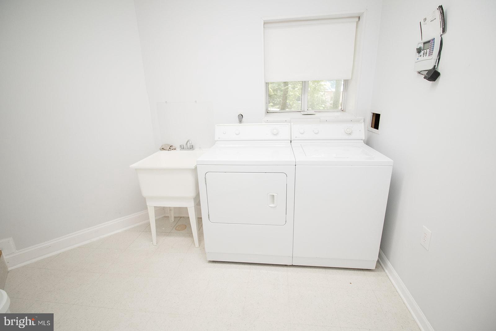 11513 RUNNING FOX CIRCLE