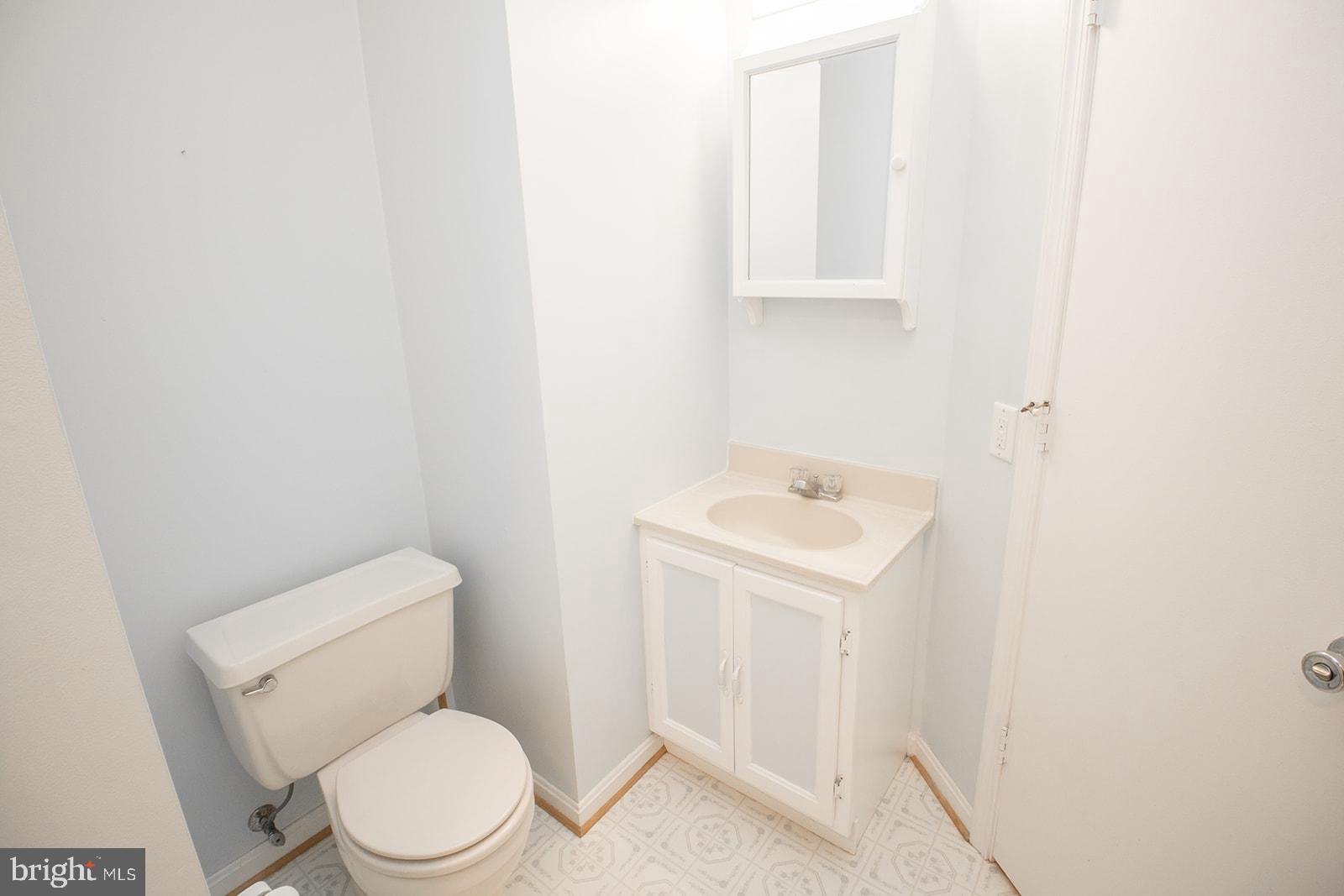 11513 RUNNING FOX CIRCLE