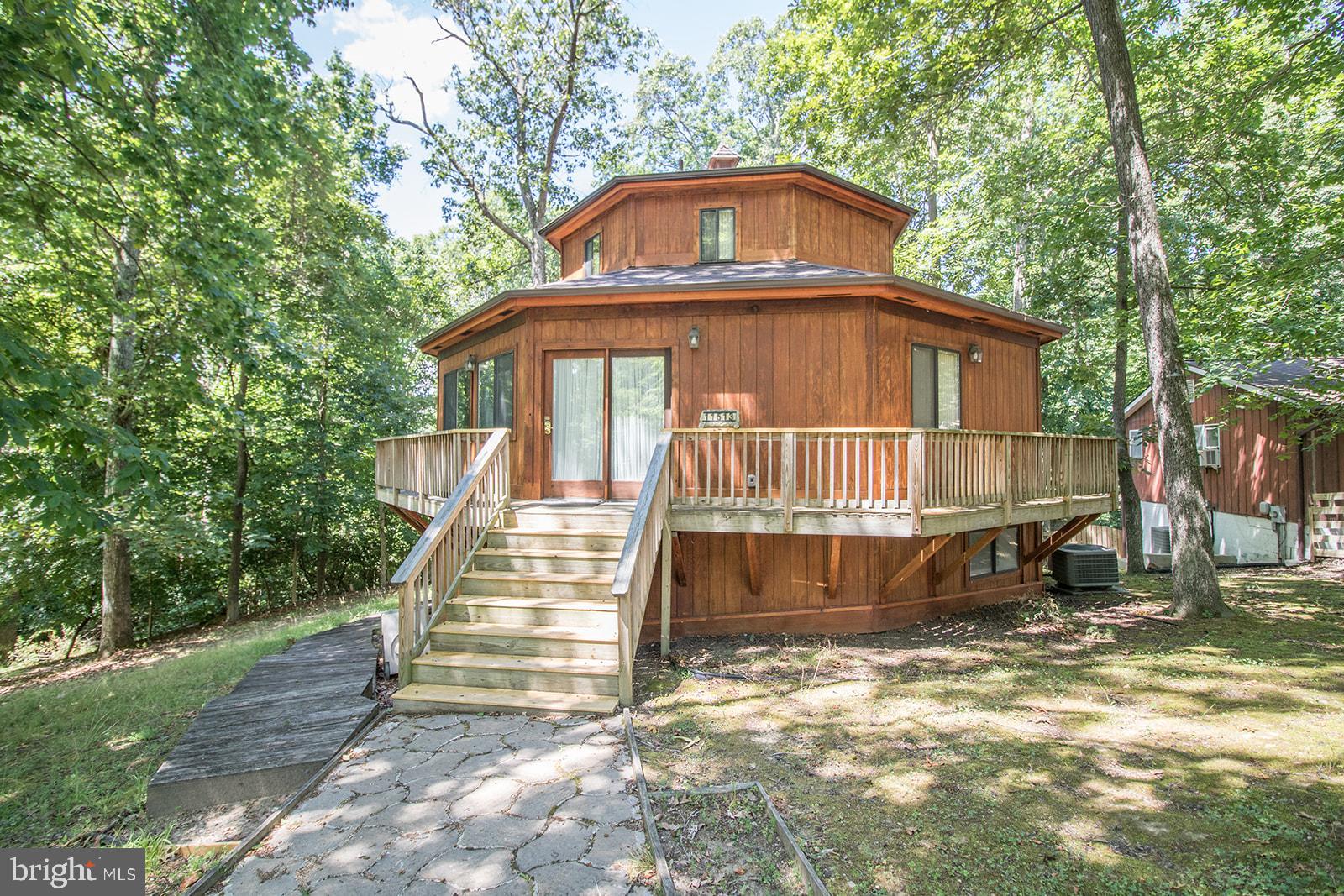 11513 RUNNING FOX CIRCLE