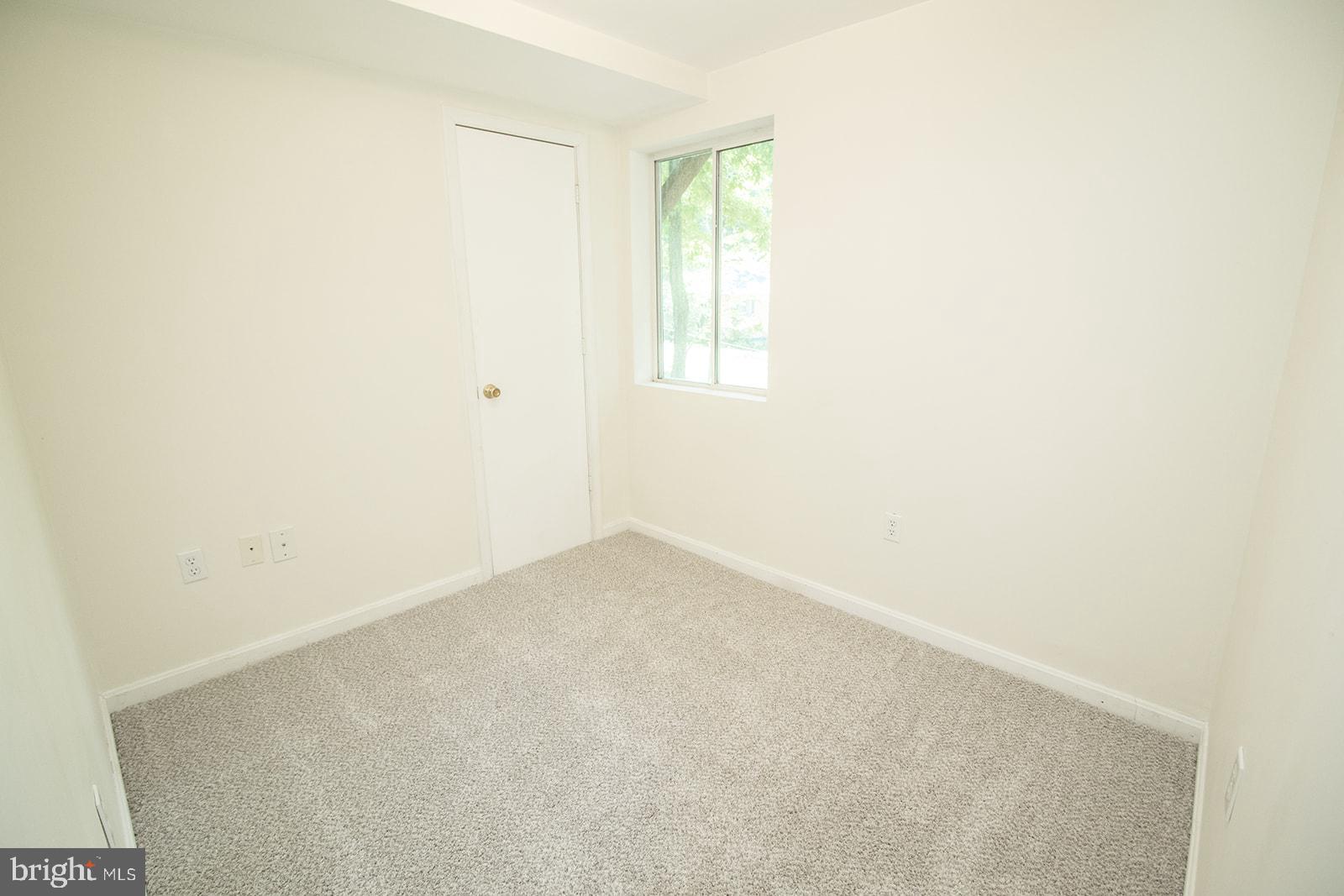 11513 RUNNING FOX CIRCLE