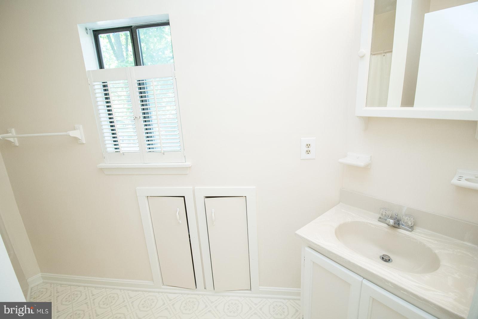 11513 RUNNING FOX CIRCLE