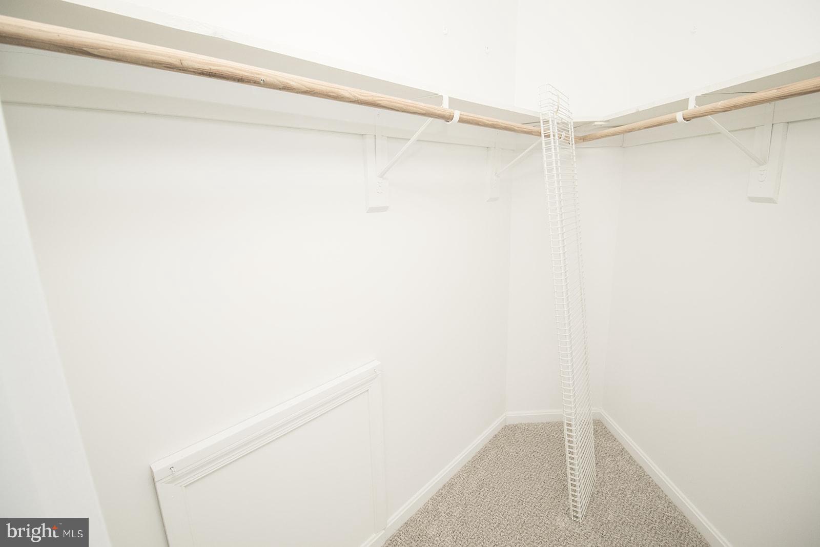 11513 RUNNING FOX CIRCLE