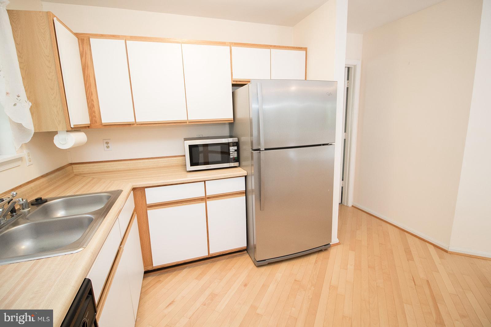 11513 RUNNING FOX CIRCLE