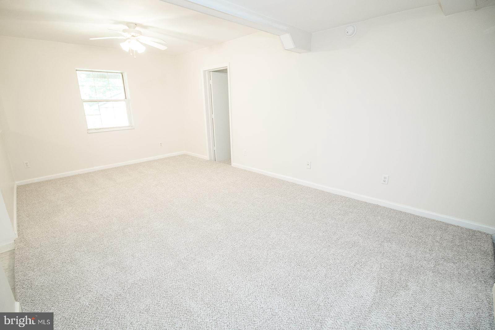 11513 RUNNING FOX CIRCLE