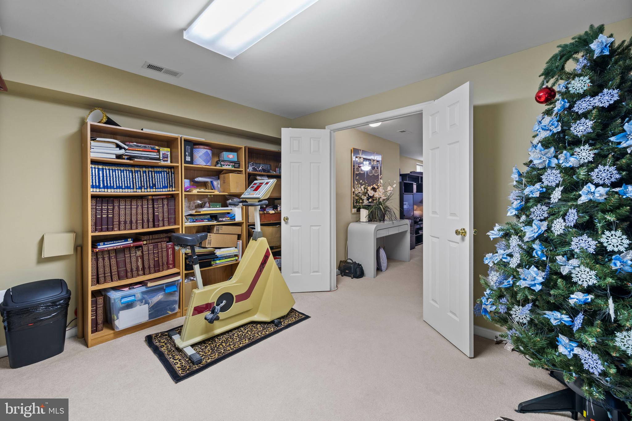 12525 PERRYWOOD LANE